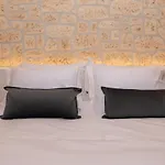 Aparthotel St. Clara Old Town