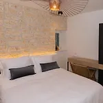 St. Clara Old Town 4*