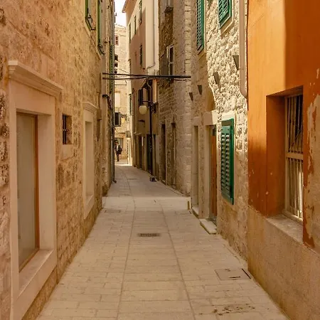 St. Clara Old Town 4*