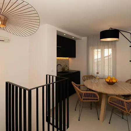 Appart hôtel St. Clara Old Town