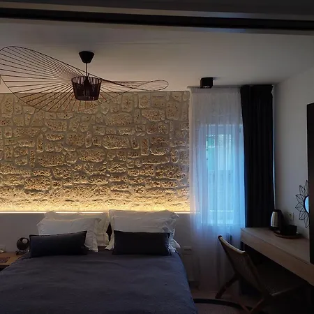 St. Clara Old Town Aparthotel 4*
