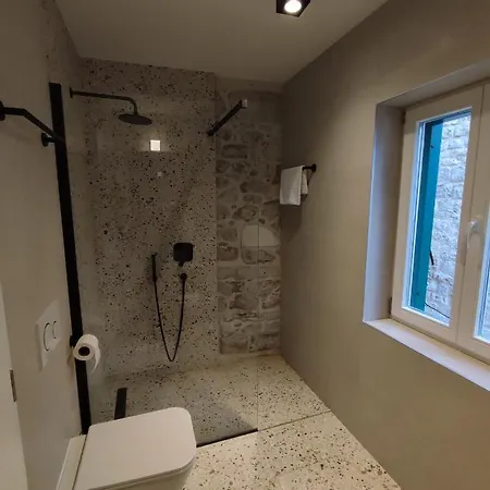 St. Clara Old Town Aparthotel 4*