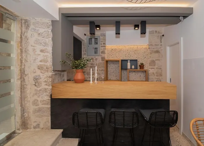 St. Clara Old Town Шибеник