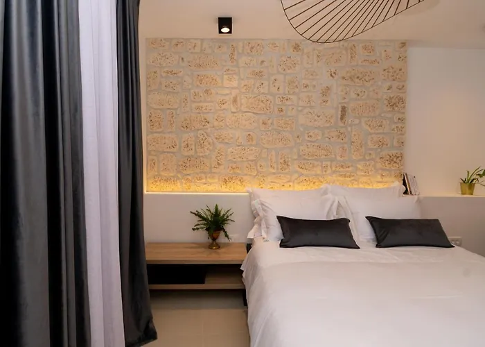 St. Clara Old Town Апарт-отель 4*