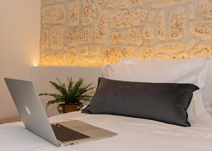 Апарт-отель St. Clara Old Town 4*