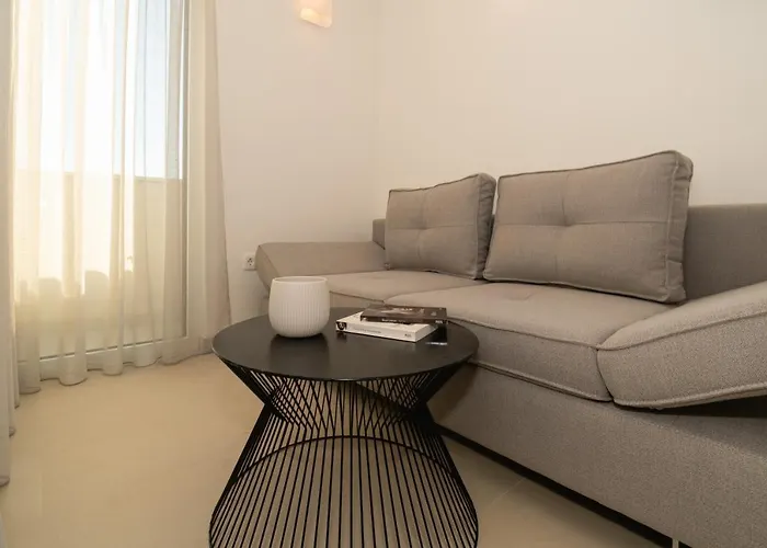 St. Clara Old Town 4*