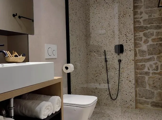 St. Clara Old Town Апарт-отель