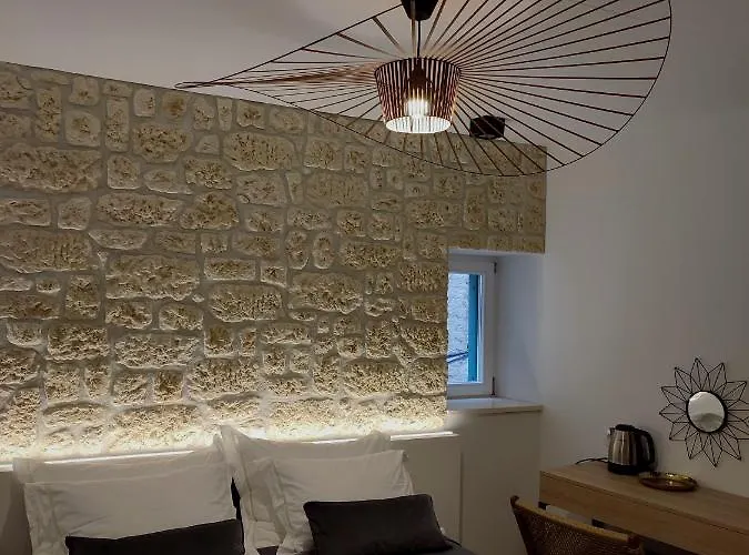 St. Clara Old Town Lejlighedshotel