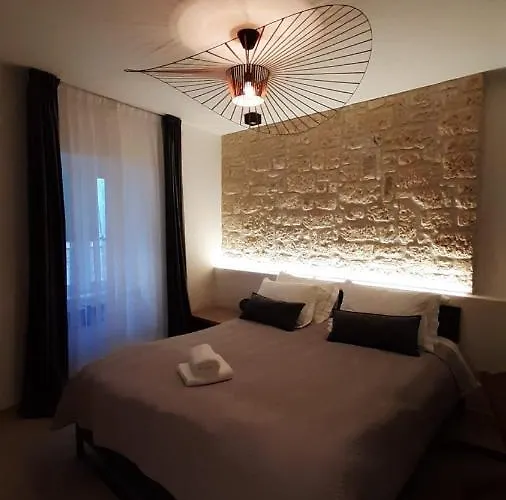 St. Clara Old Town Lejlighedshotel 4*